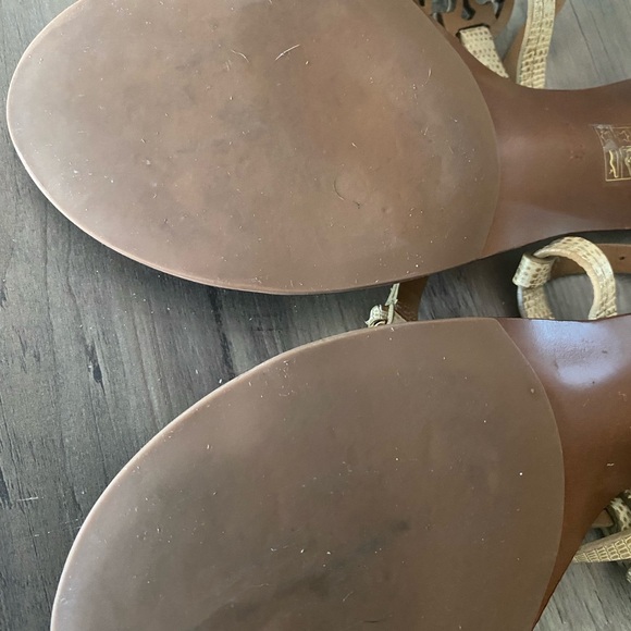 Tory Burch Miller Sandal Kitten Block Heel 8.5 Neutral Designer Worn Once - Picture 7 of 12
